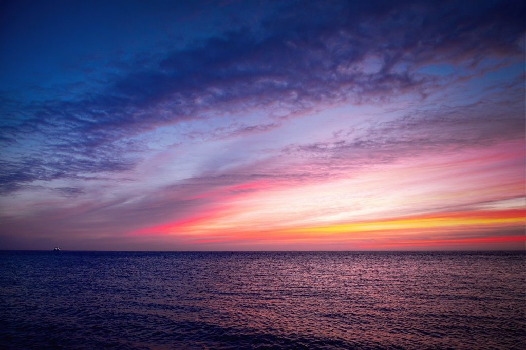 sea, sunrise, heaven-4955005.jpg